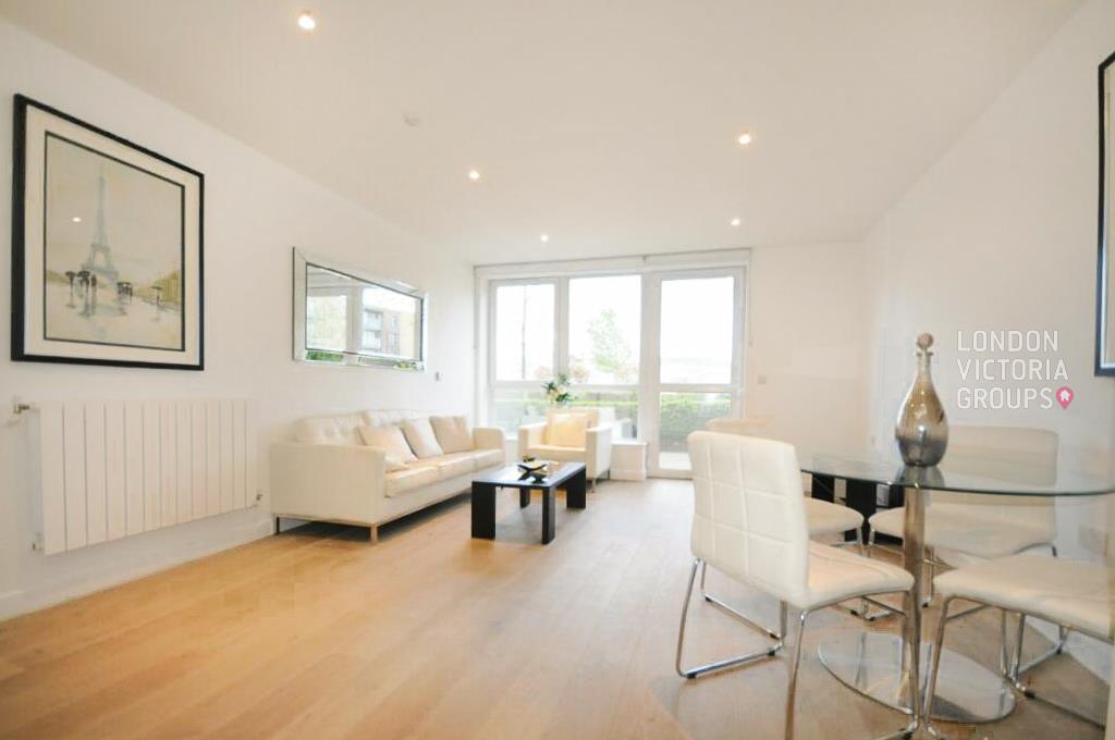 2 bed property in Maltby House, 18 Tudway Road, London
